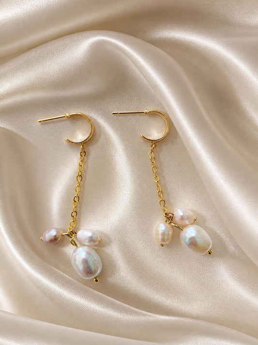 Dewdrop pearl earings