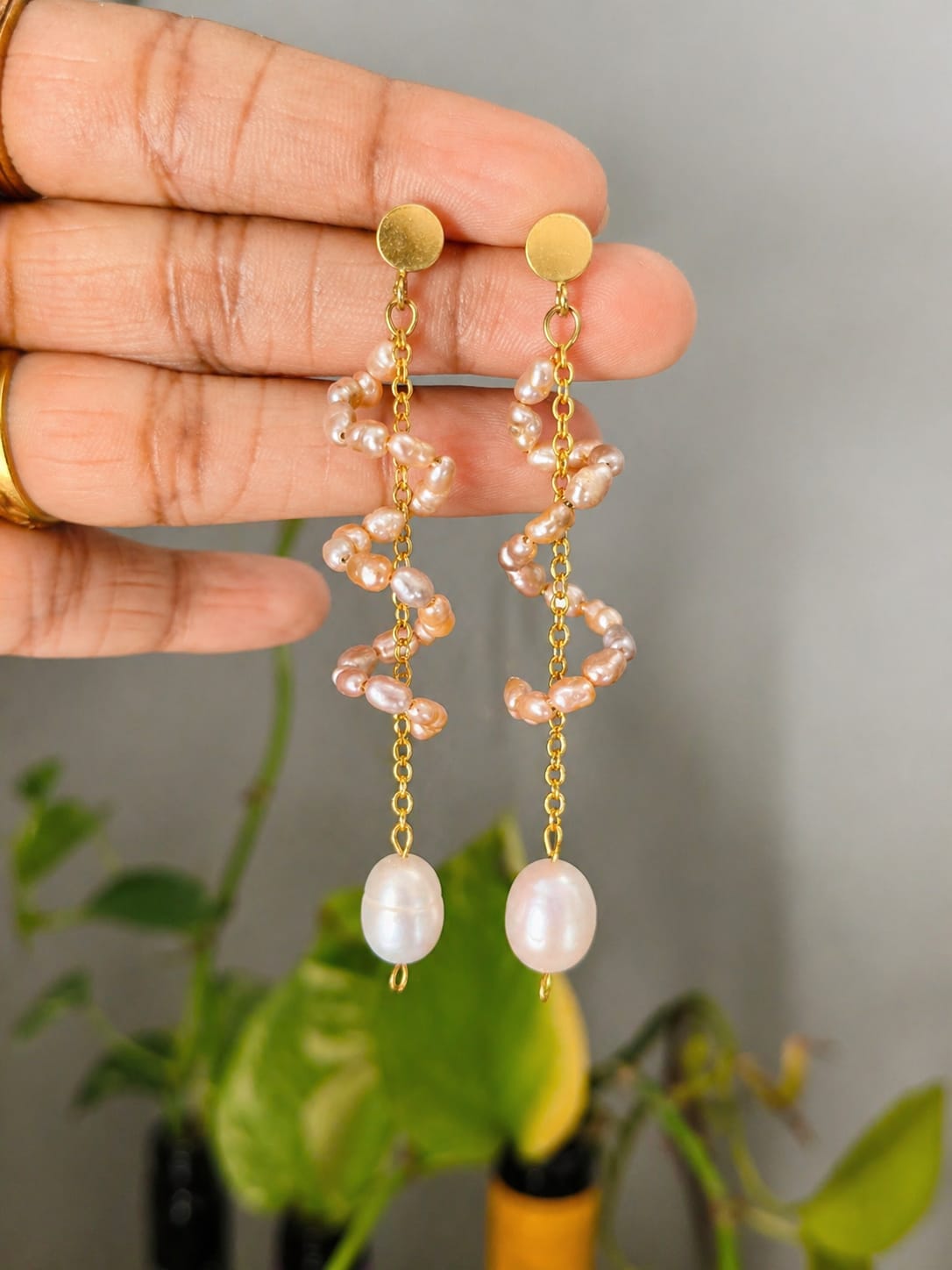 Blushy Vine earings
